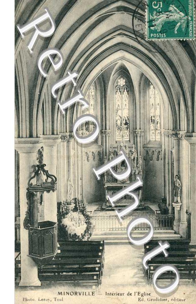 Interieur de l'eglise
