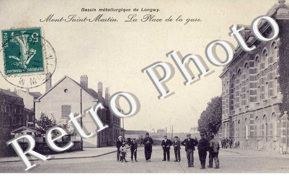  La place de la gare