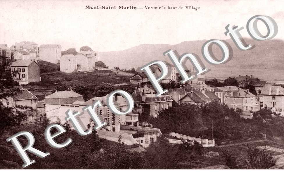 Vue sur le Haut du Village
