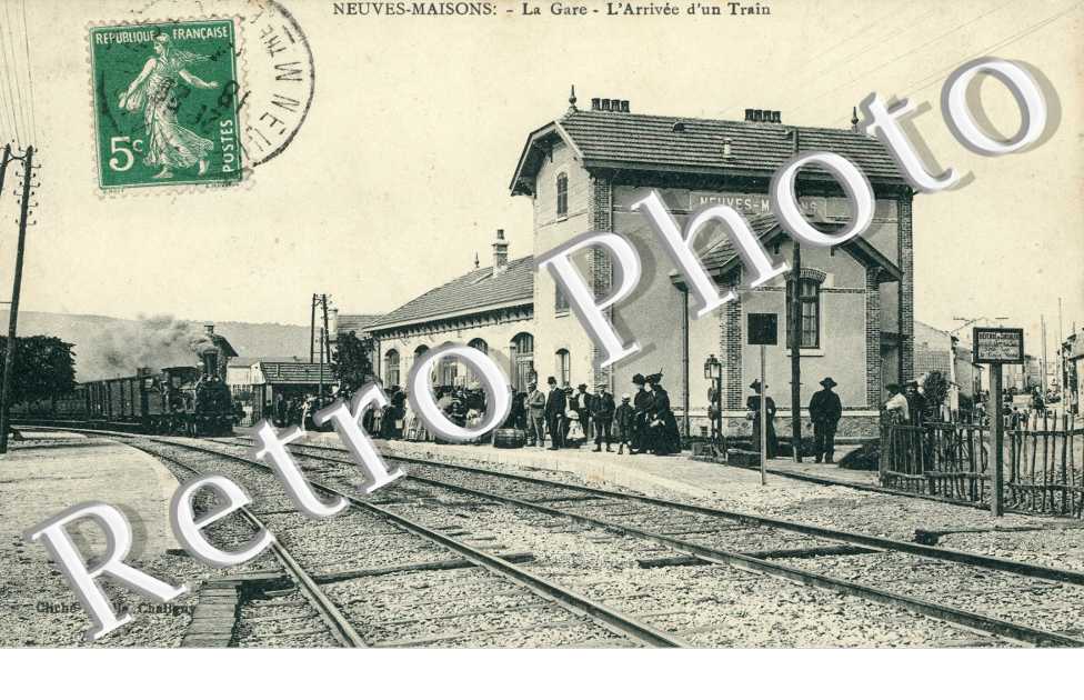 La gare - l'arrivée d'un train