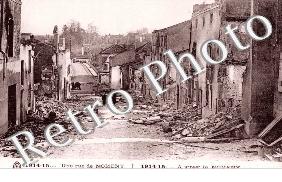 Une rue le 24 decembre 1914