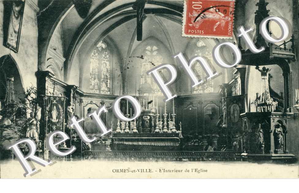 Interieur de l'eglise