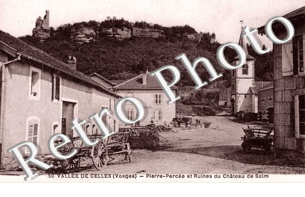 Pierre-Percee et ruines du chateau de Salm