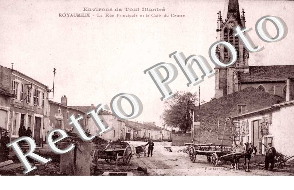 La Rue Principale et le Cafe du Centre