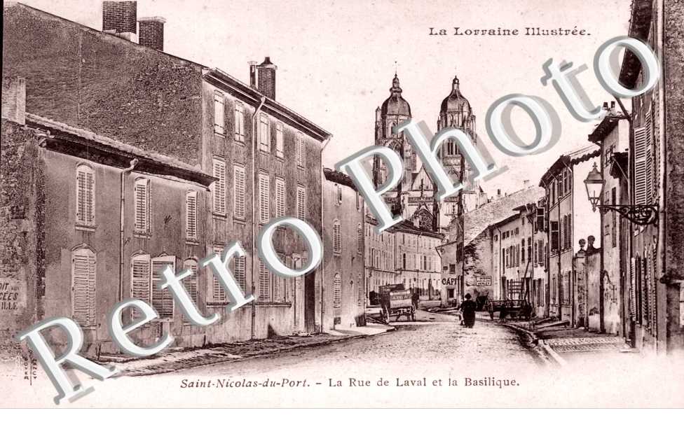 Rue de Laval et la basilique