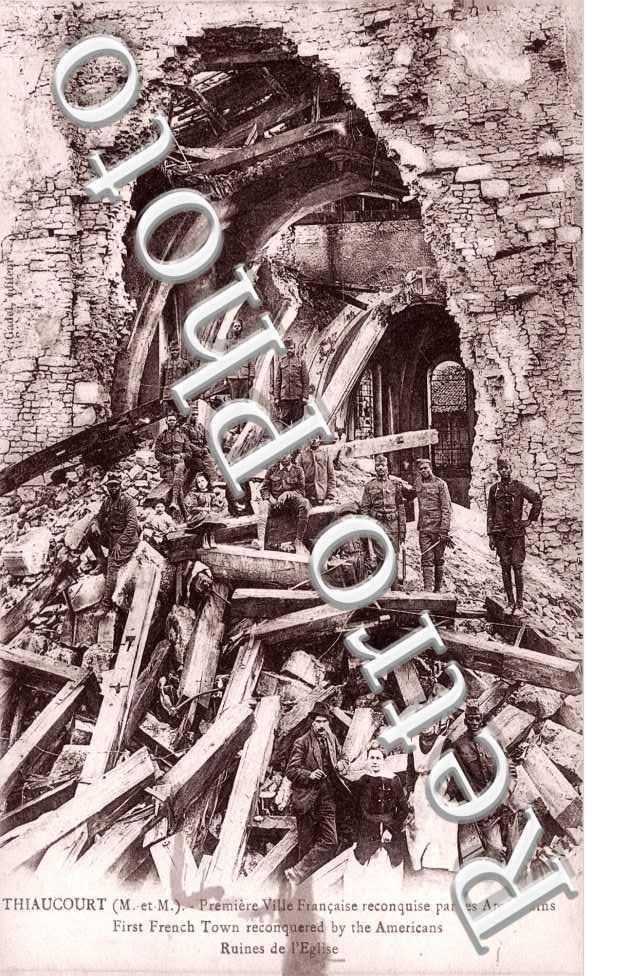 Premiere Ville francaise reconquise par les americains. Ruines de l'eglise