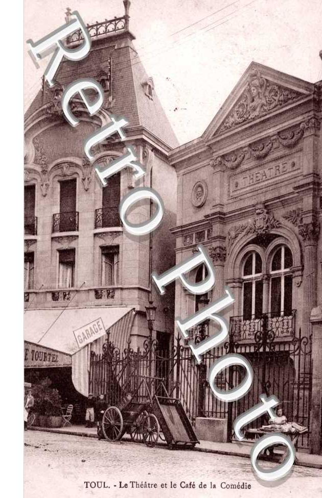 le Theatre et le cafe de la Comedie