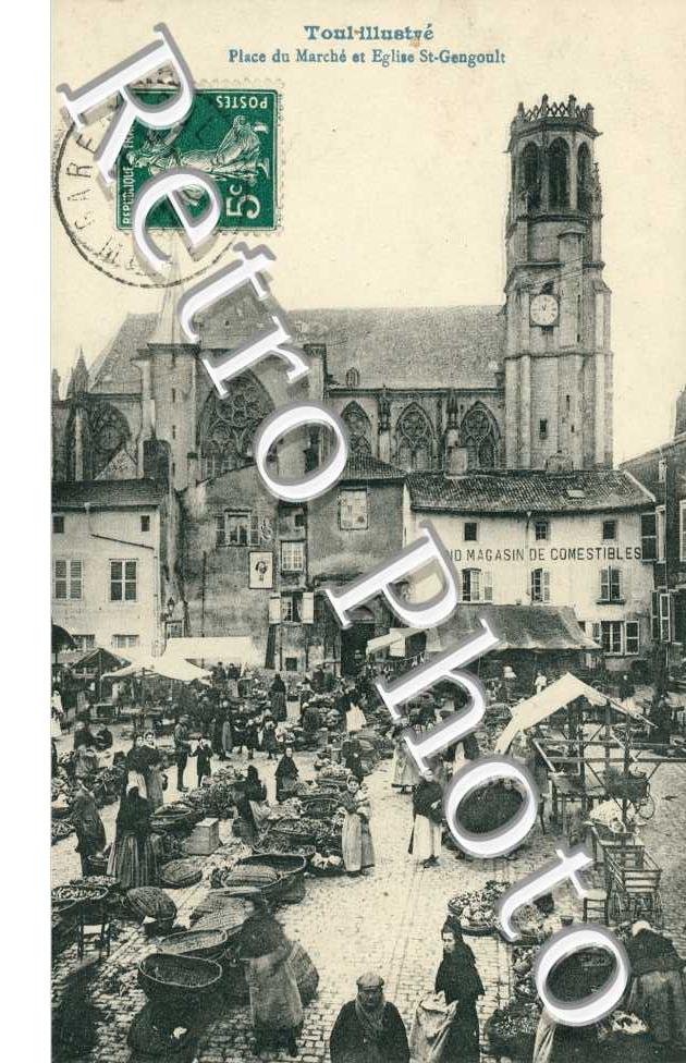 Place du Marche et Eglise Saint Gengoult