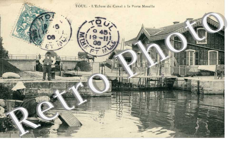 L'Ecluse du Canal a la Porte Moselle