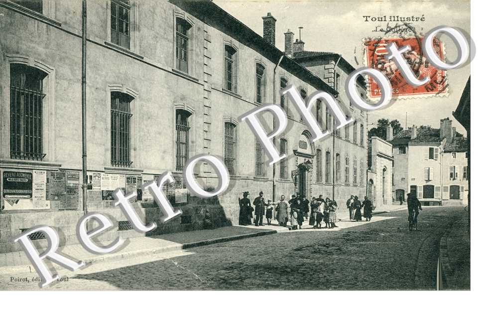le College