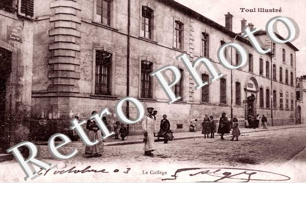 le College