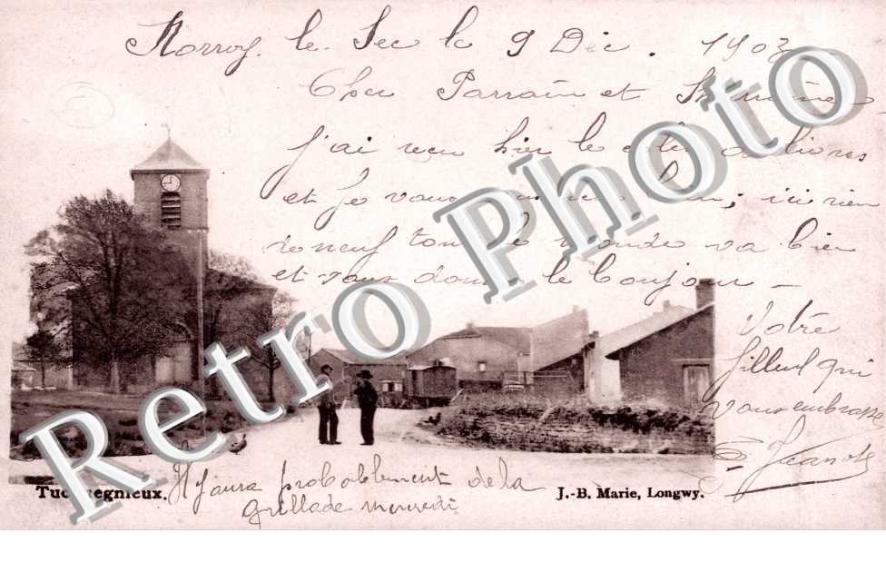 Une rue et Eglise