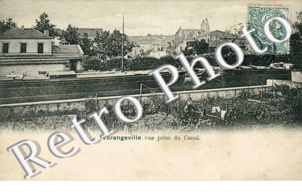Vue prise du canal