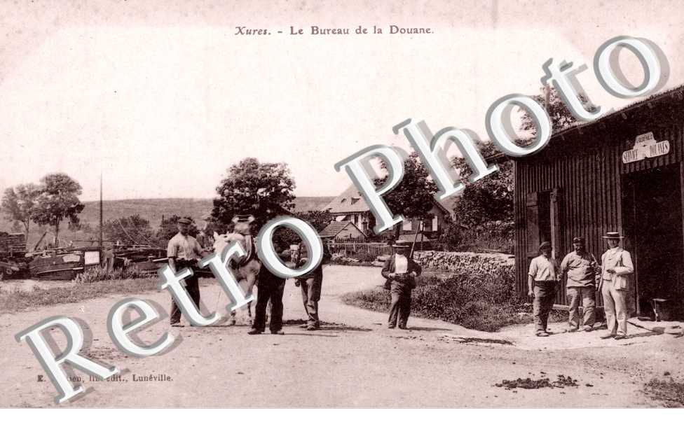 le bureau et la douane