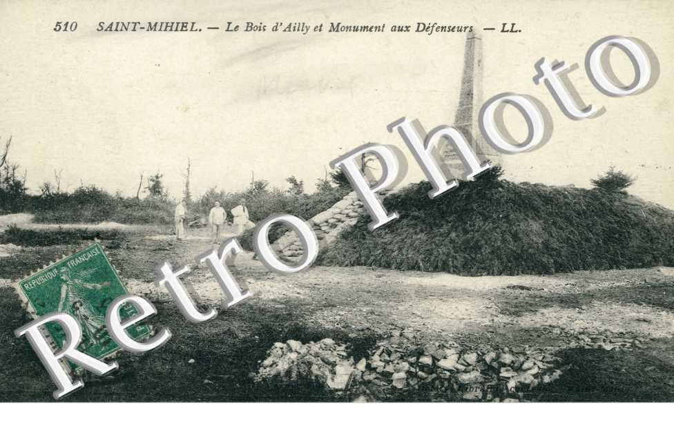 le bois d'Ailly et monument