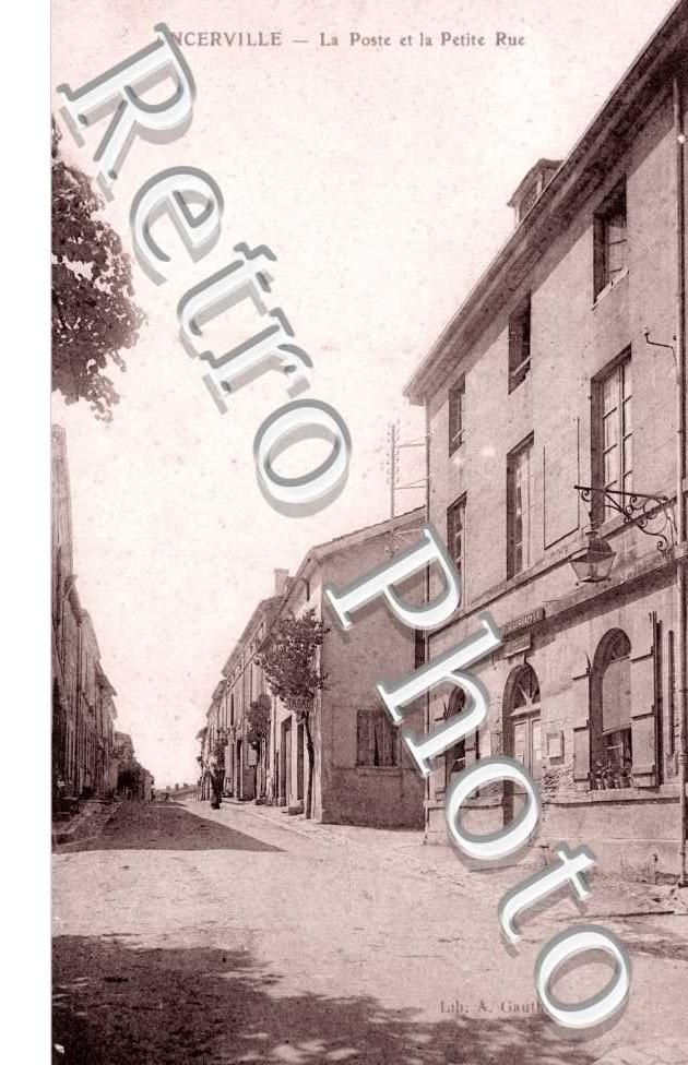La poste et la petite rue
