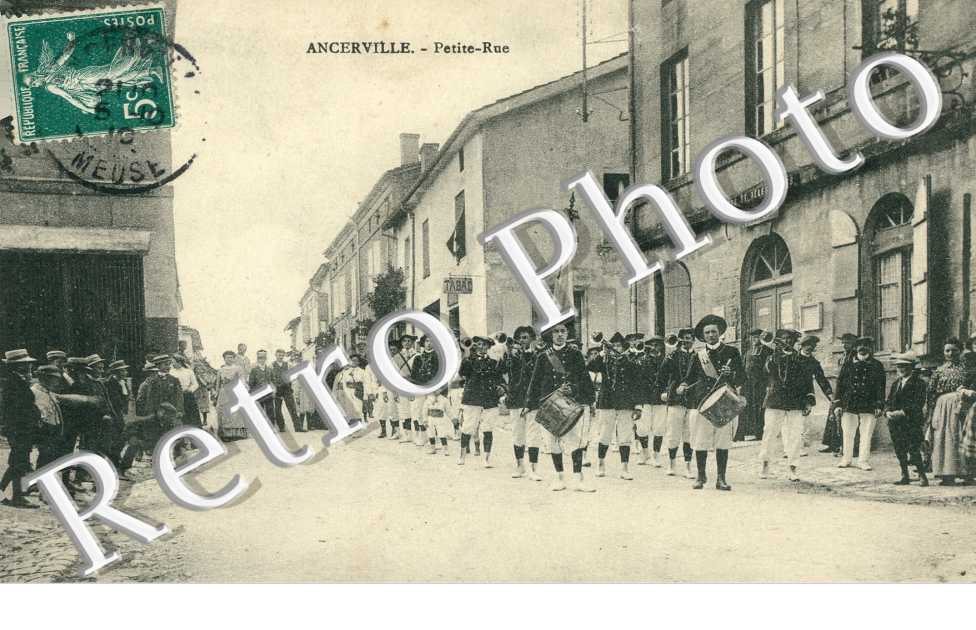 Petite Rue (defile)