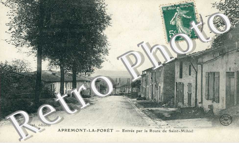 Entree par route de Saint-Mihiel