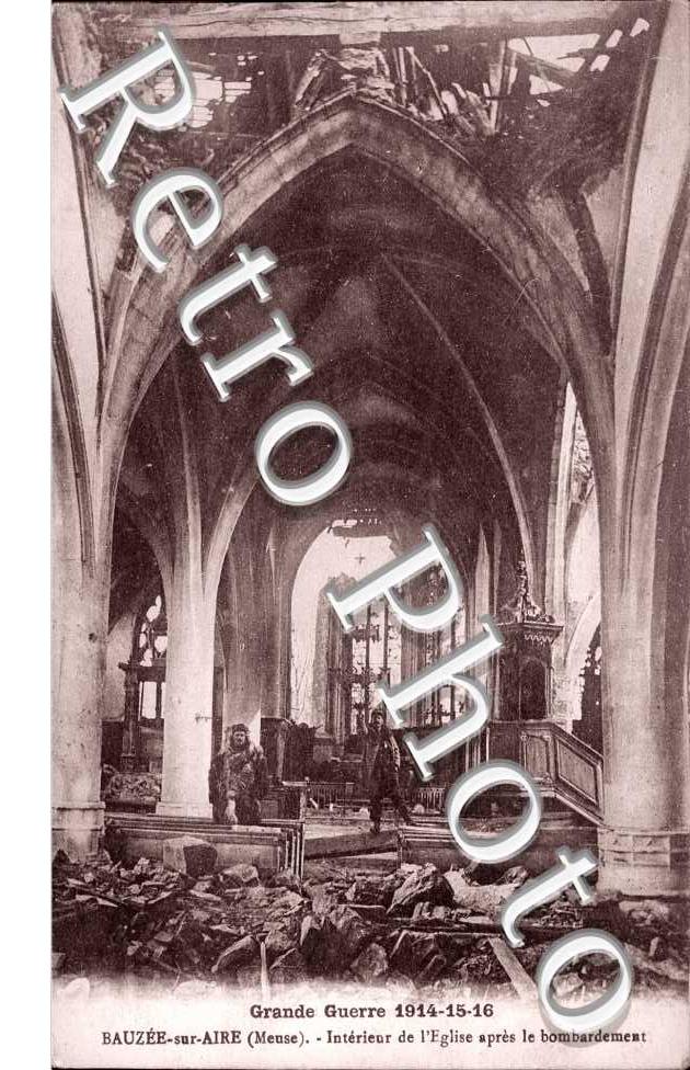 interieur de l'eglise apres les bombardements