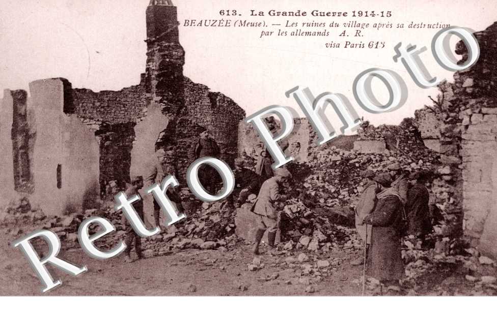 Ruines du village apres sa destruction par les allemands