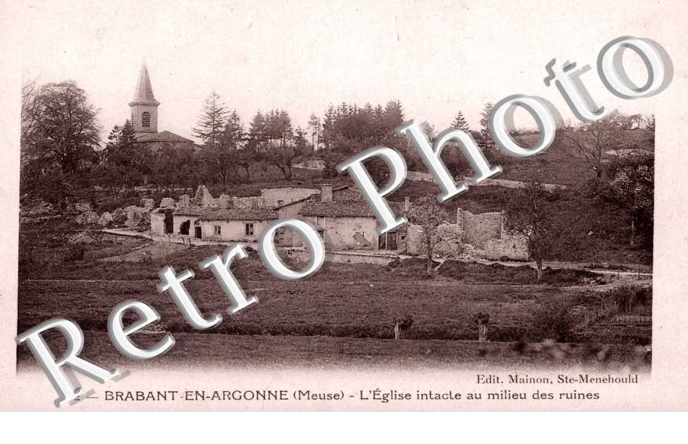 L'eglise intacte au milieu des ruines