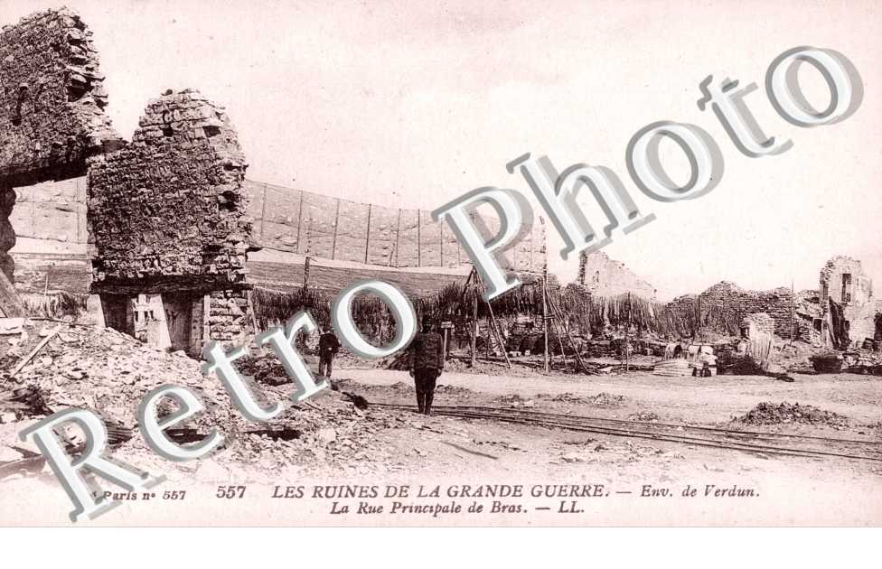 rue principale - ruines de la grande guerre