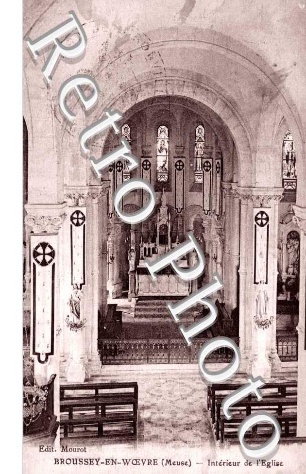 interieur de l'eglise