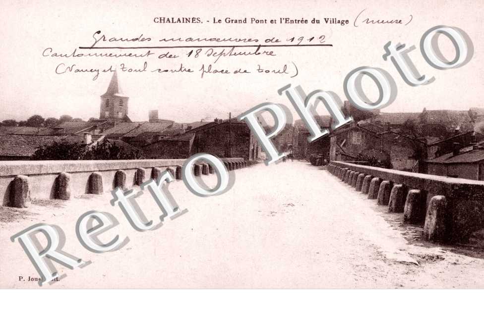Le grand pont et l'entree du village