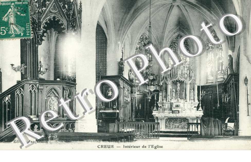 Interieur de l'eglise