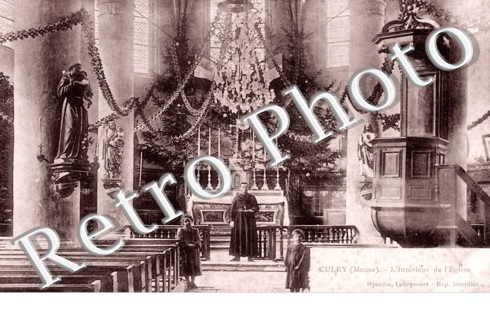 Interieur de l'eglise