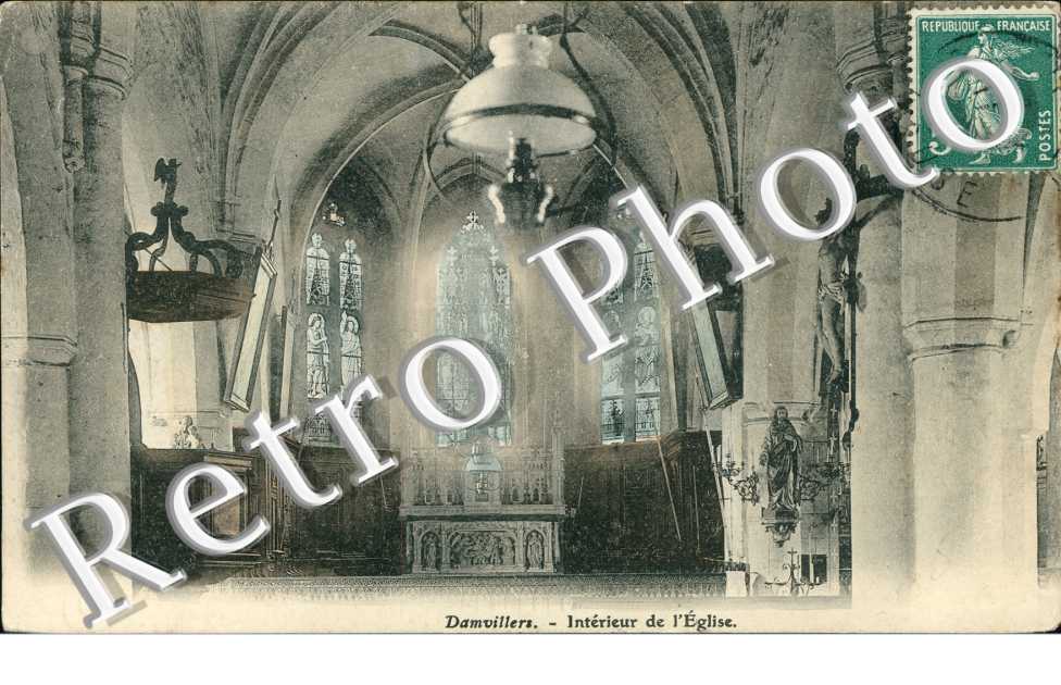 interieur de l'eglise 