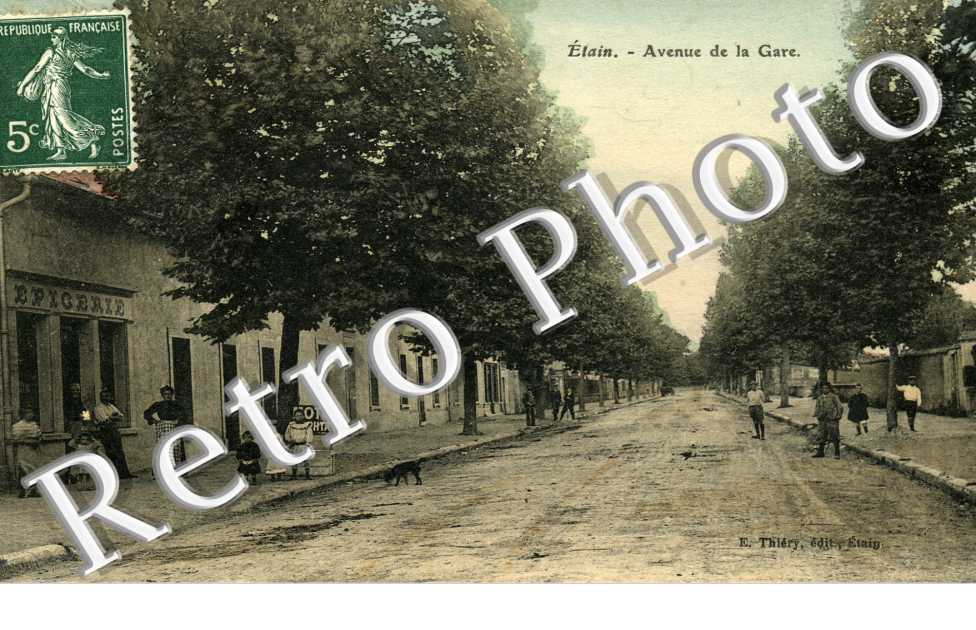 Avenue de la gare (couleur)