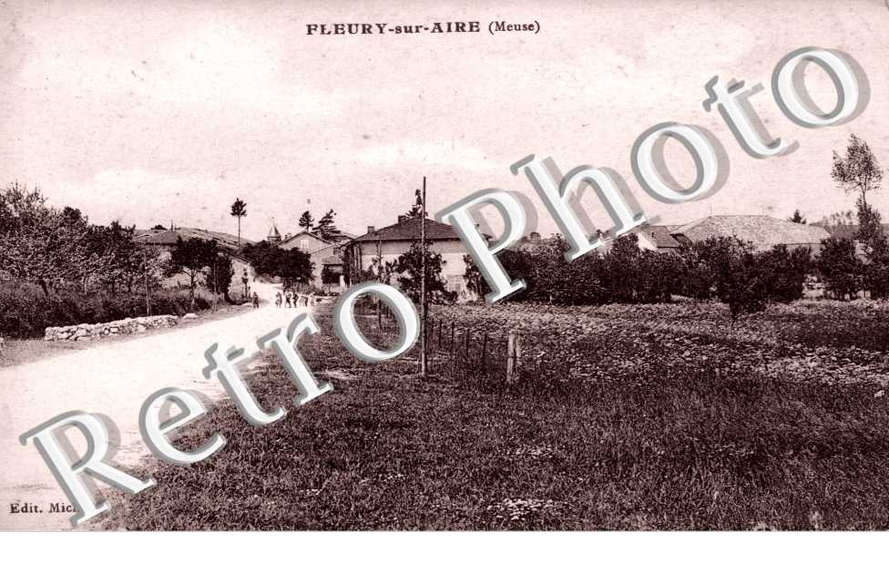 ( Entree du Bourg )
