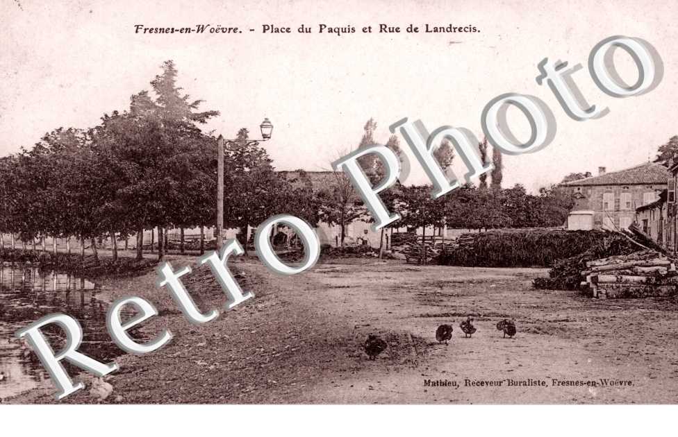 Place du Paquis et rue de Landrecis