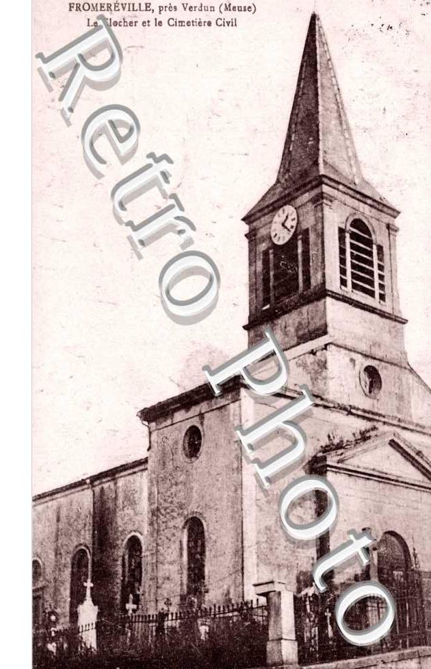 Le clocher et le cimetiere civil