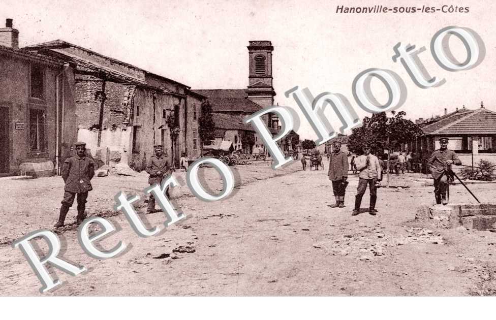 Une Rue et église