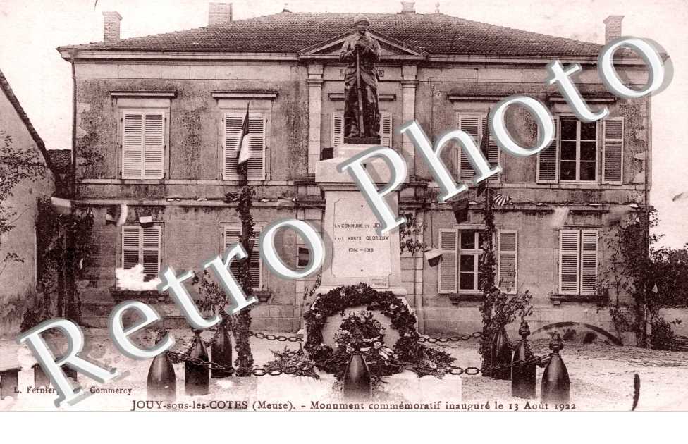 Monument commemoratif inaugure le 13 aout 1922