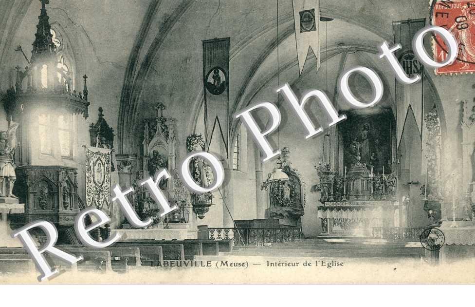 interieur de l'eglise