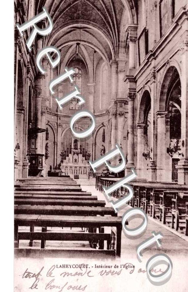 interieur de l'eglise