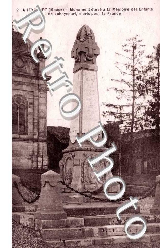 Monument eleve a la memoire des enfants morts pour la France