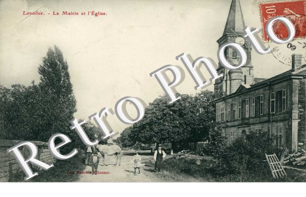 la Mairie et l'Eglise