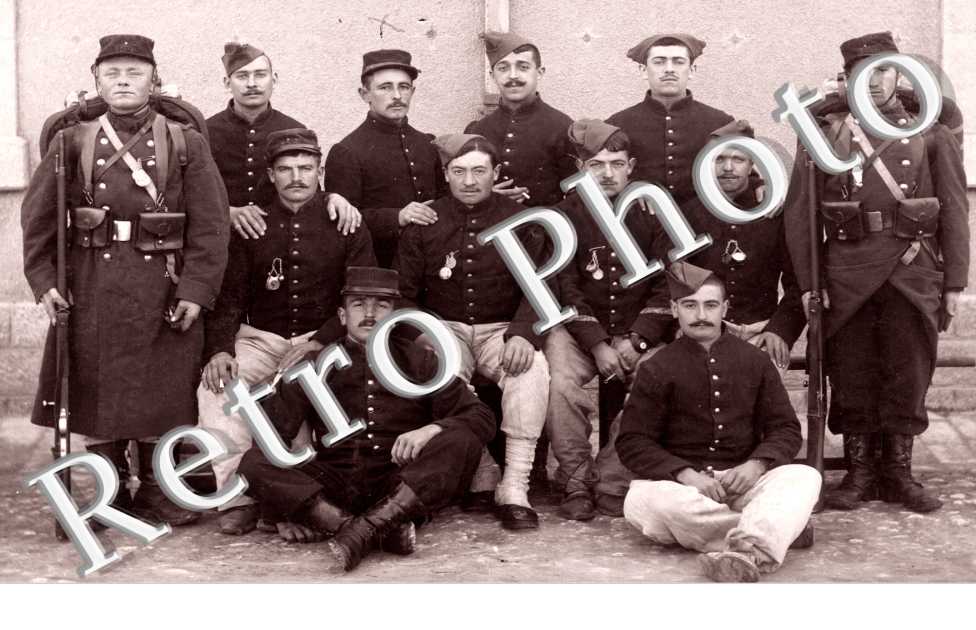 Photo d'hommes en uniformes