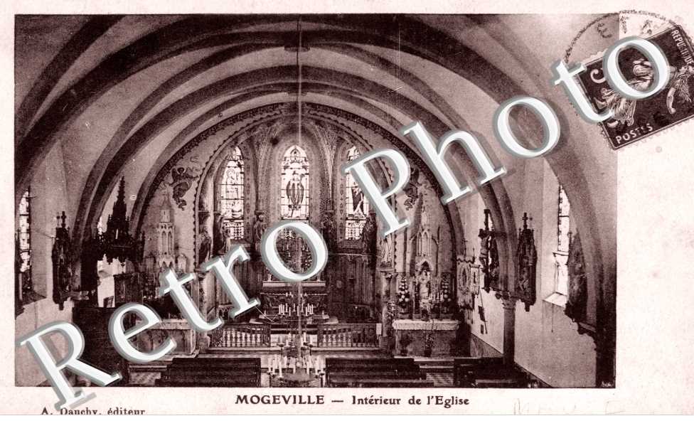 Interieur de l'eglise