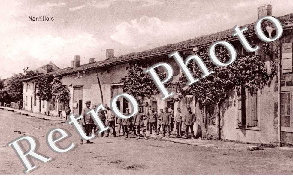 (militaires)
