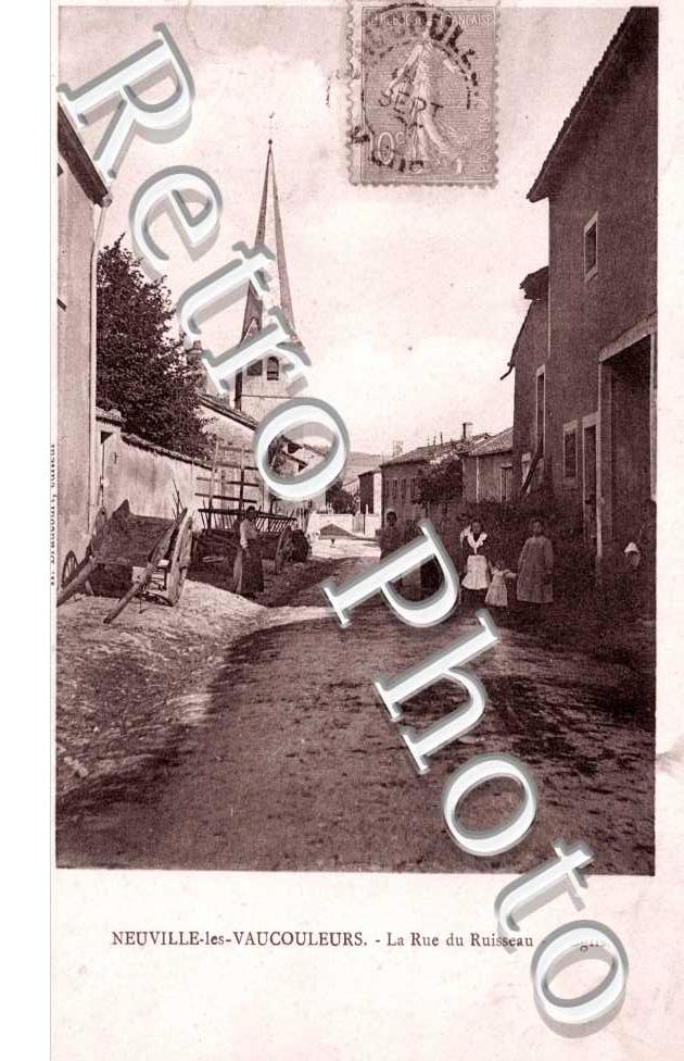 la rue du Ruisseau, l'eglise