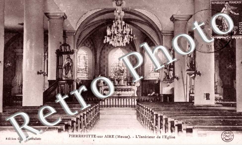Interieur de l'eglise