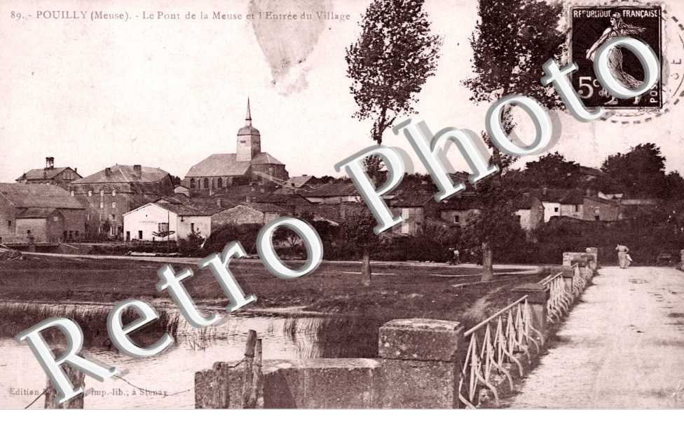 Le pont de la Meuse et entree du village