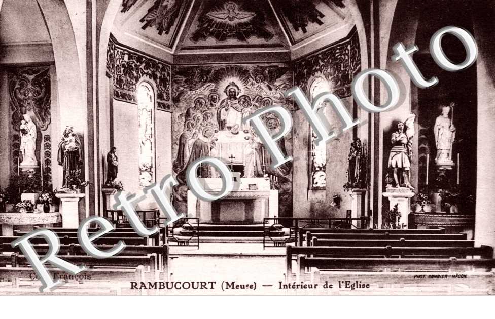 Interieur de l'eglise