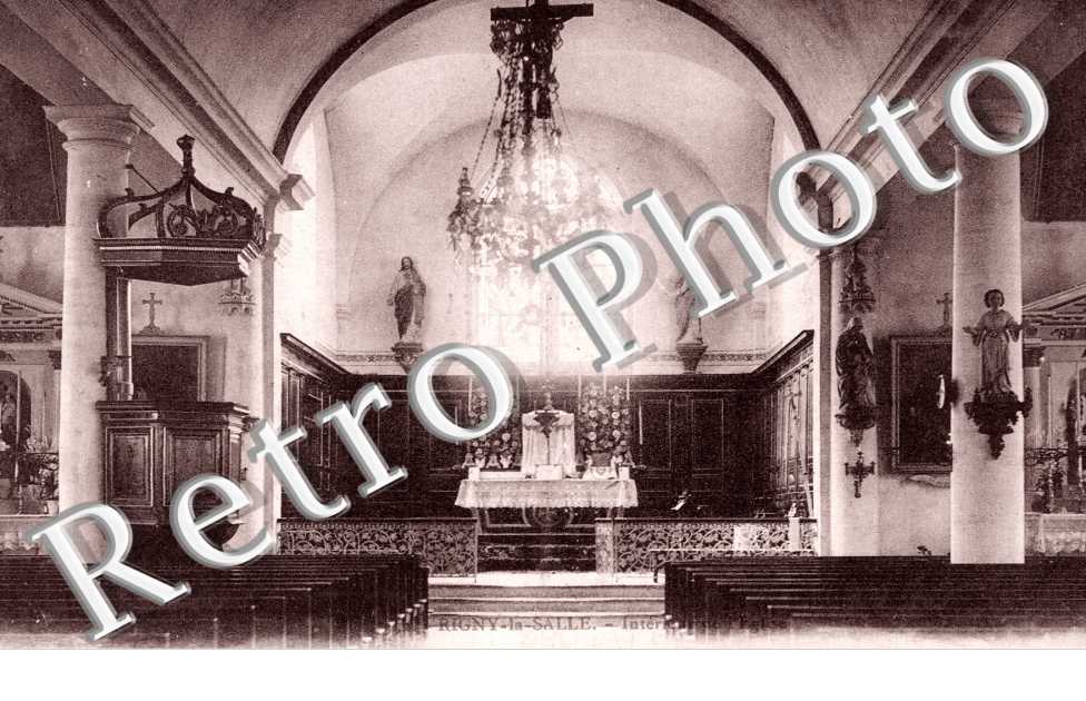 interieur de l'eglise