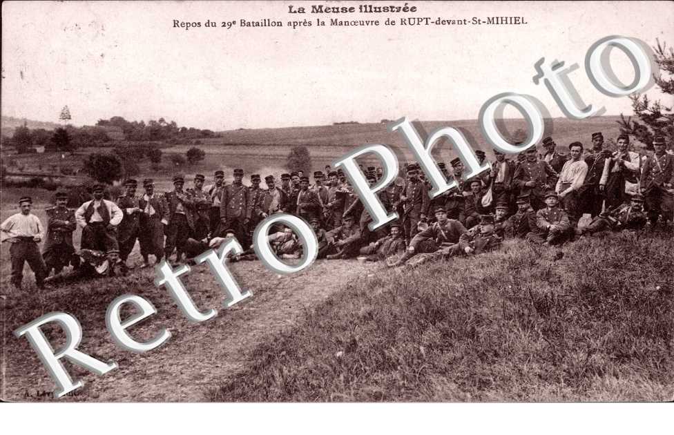 Repos du 29 e bataillon apres la manoeuvre